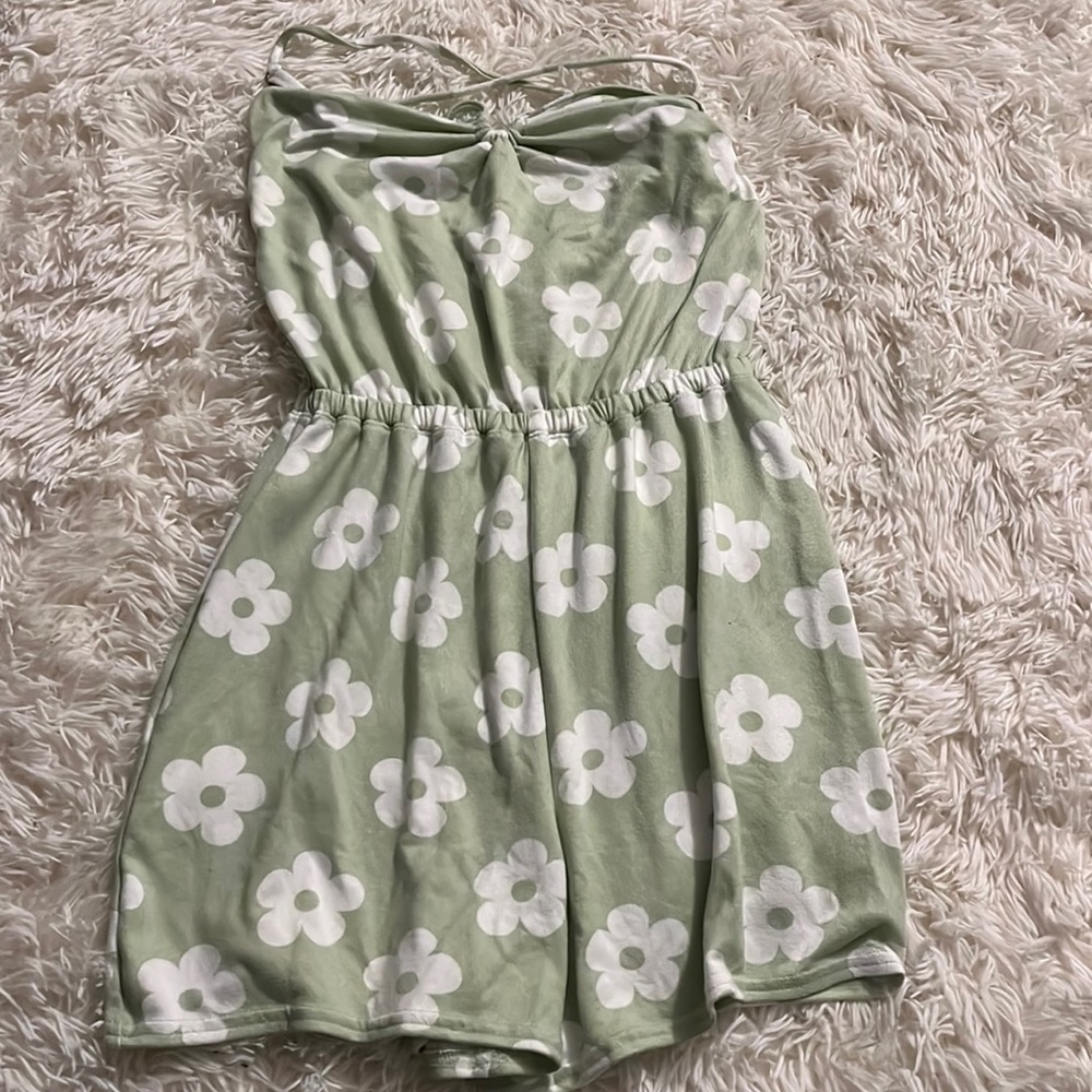 Green and white flower Gilly hicks jumper